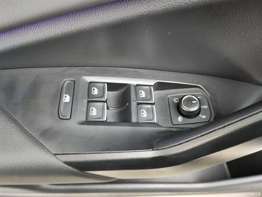 Volkswagen Sagitar, 2021 9