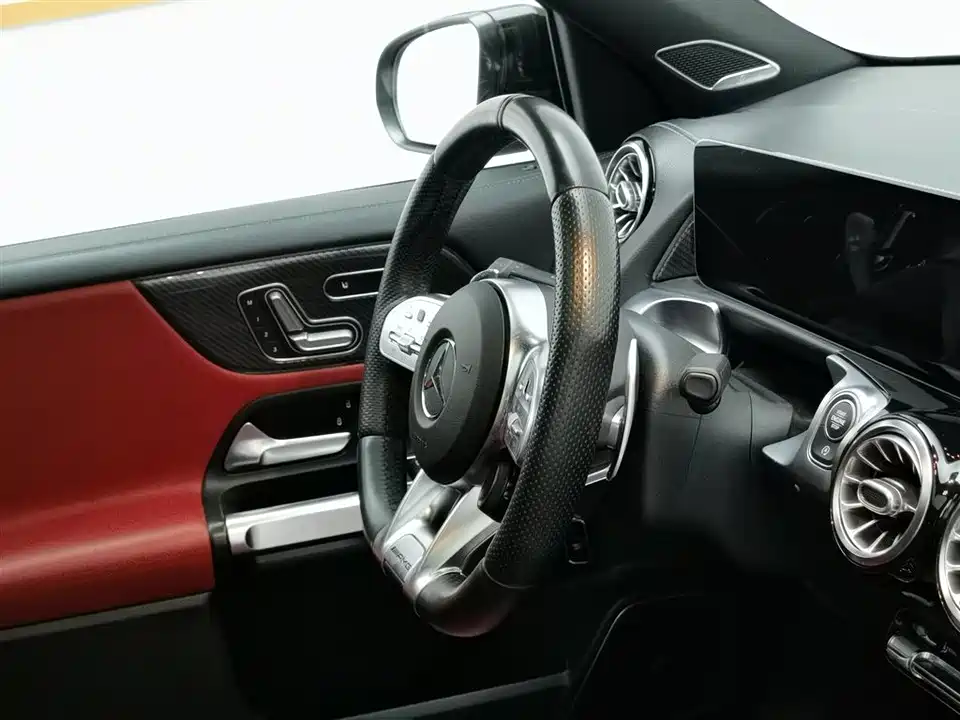 Mercedes-Benz GLB AMG