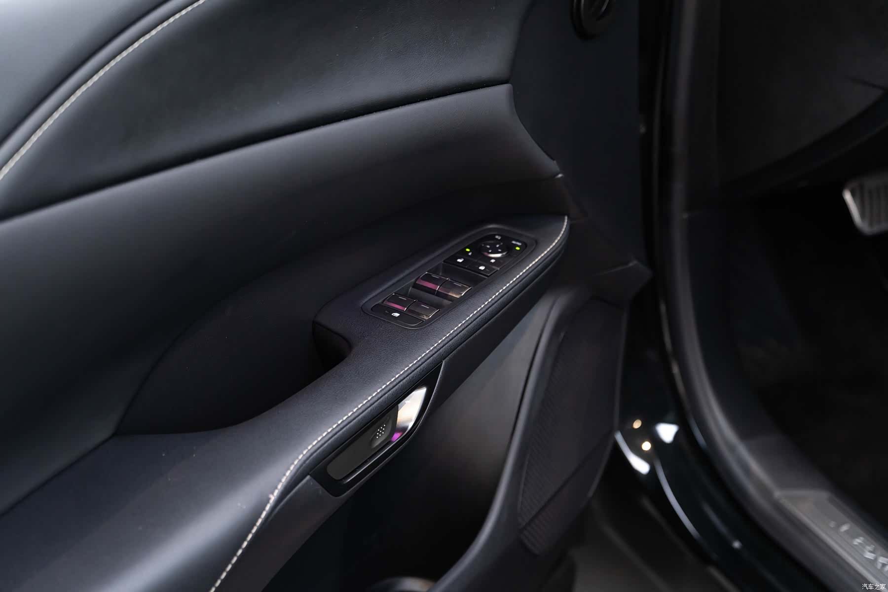 Lexus RX, 2023 21