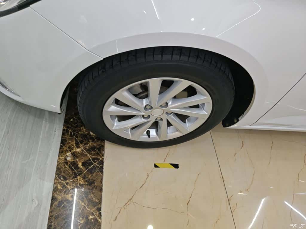 Buick Verano, 2018 23