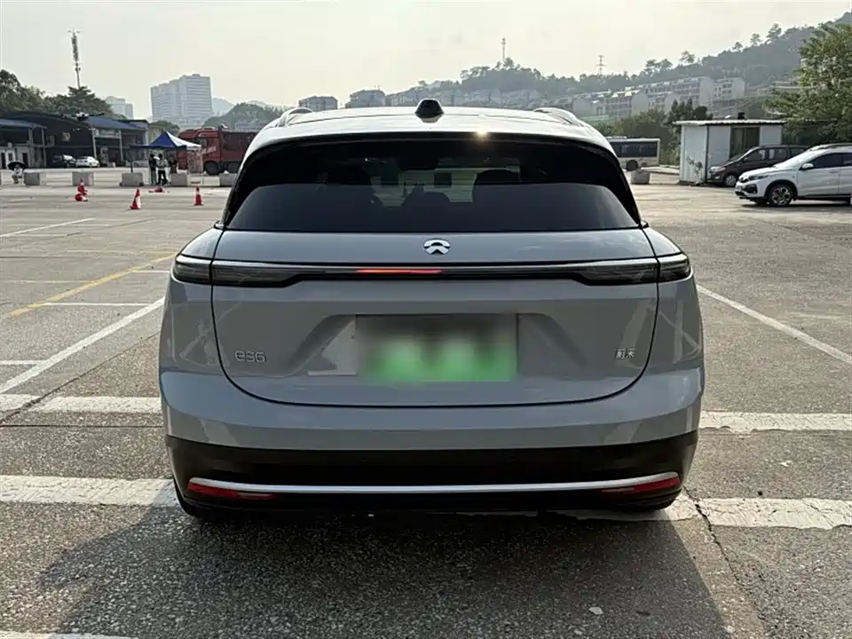 NIO ES6