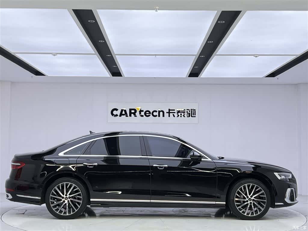 Audi A8L, 2024 4