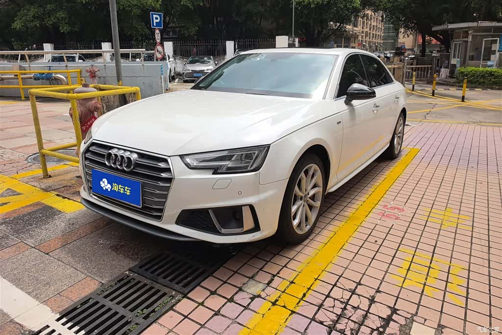 Audi A4L, 2019 1