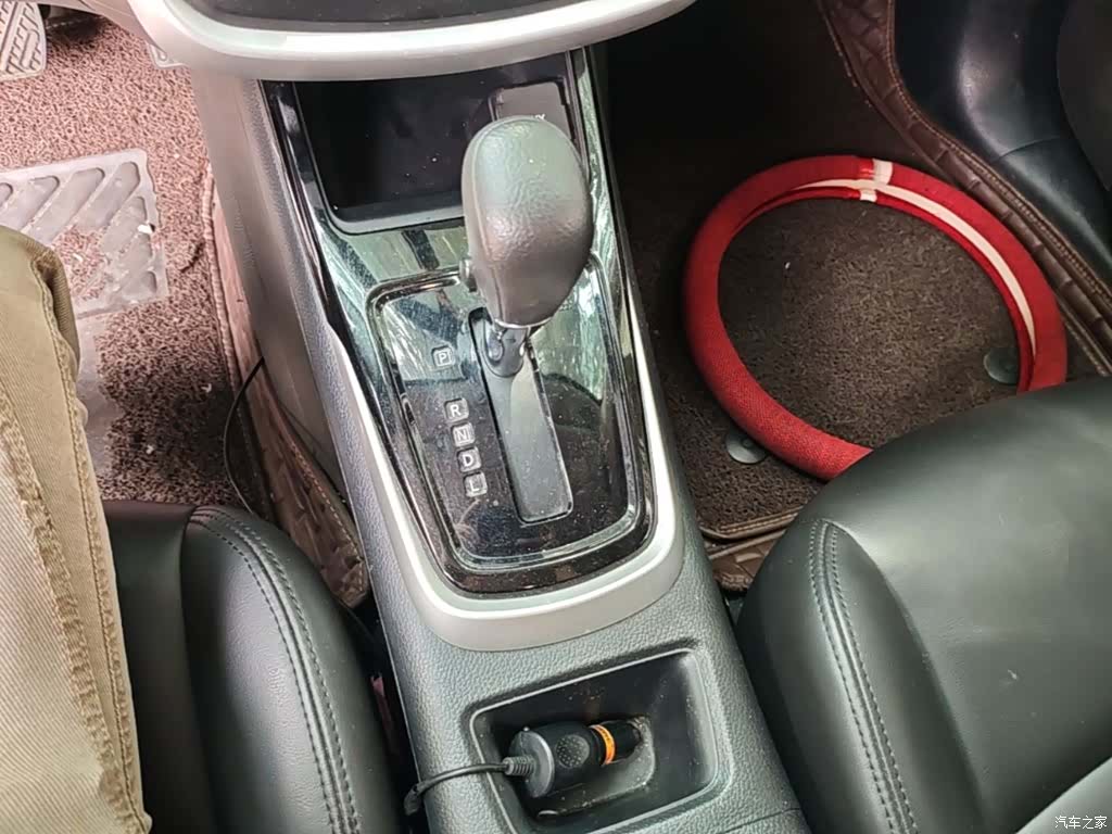 Nissan Tiida, 2019 14