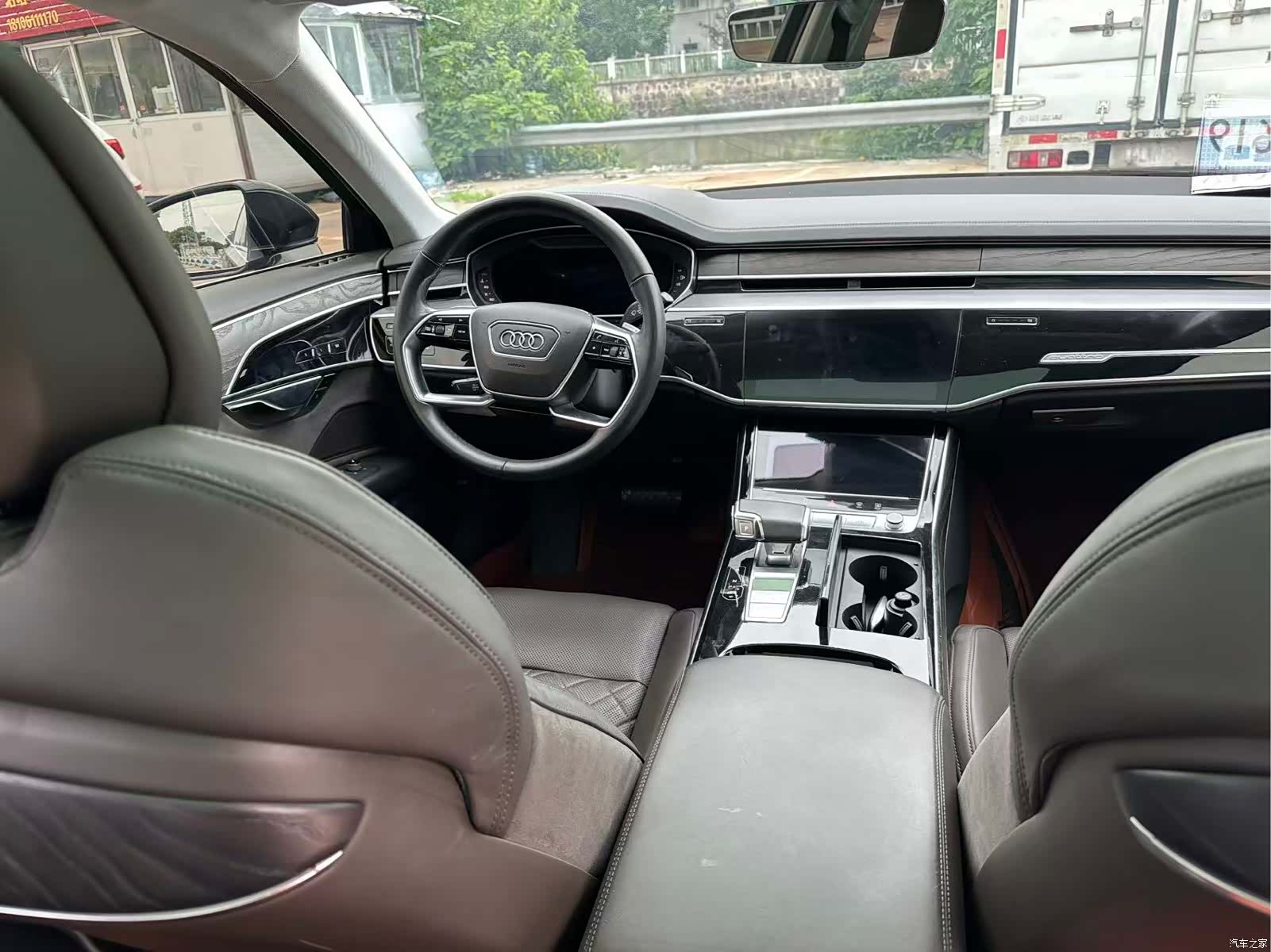 Audi A8L, 2022 6