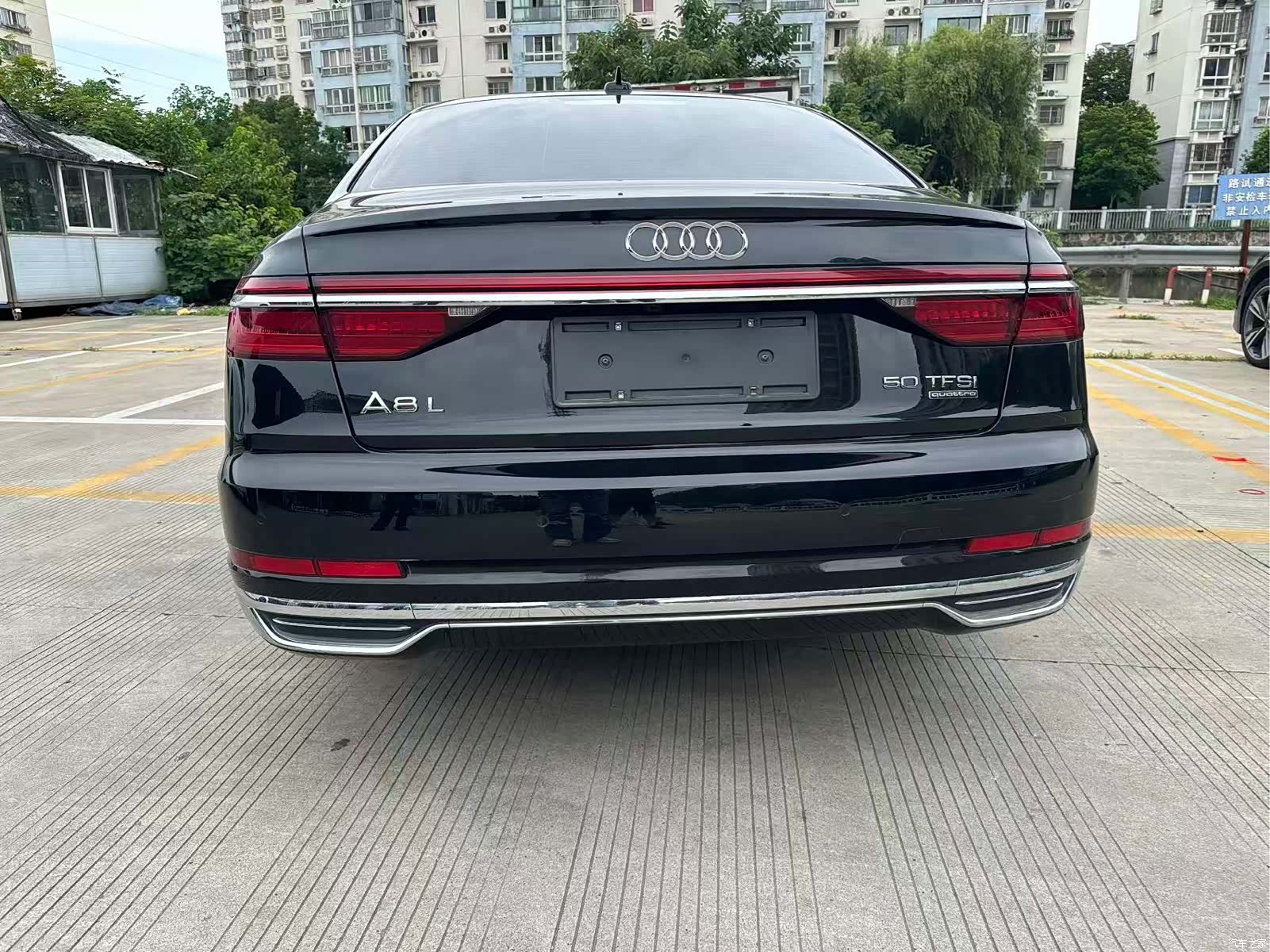 Audi A8L, 2022 11