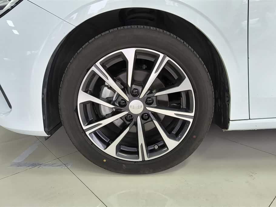 Geely Emgrand Geely Emgrand