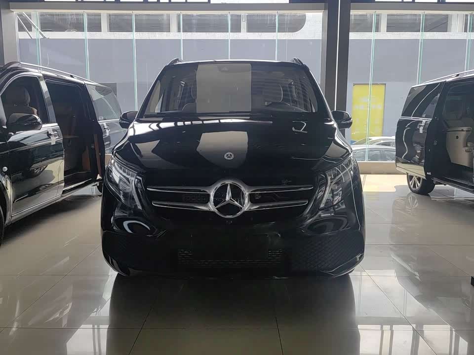 Mercedes-Benz V-class
