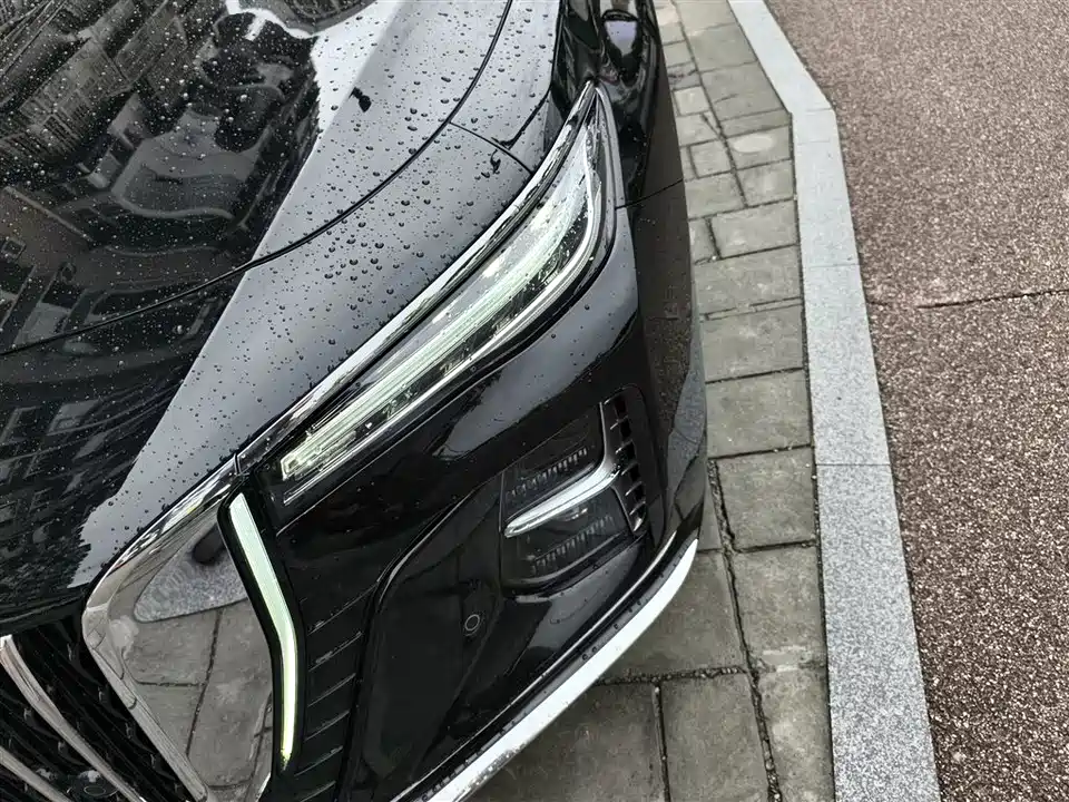 Hongqi H5