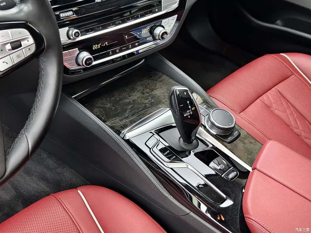 BMW 5 Series, 2022 14