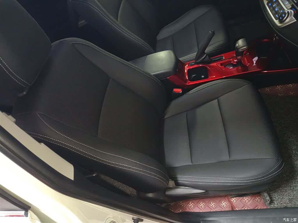Toyota RAV4, 2017 16
