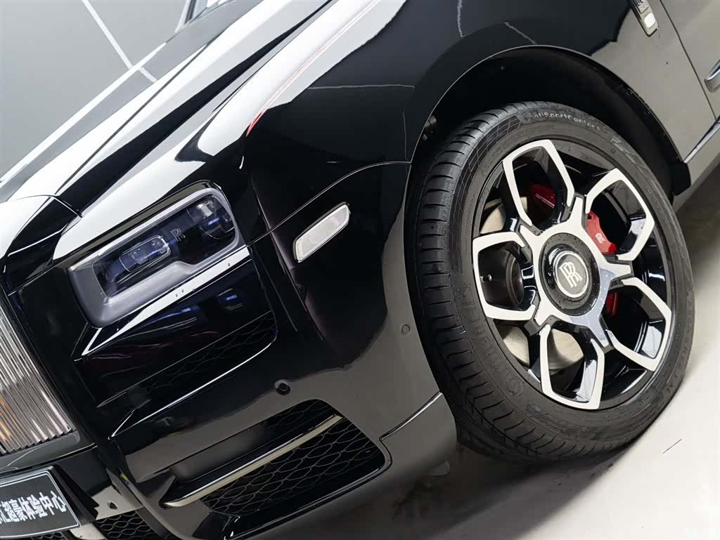 Rolls-Royce Cullinan, 2020 3