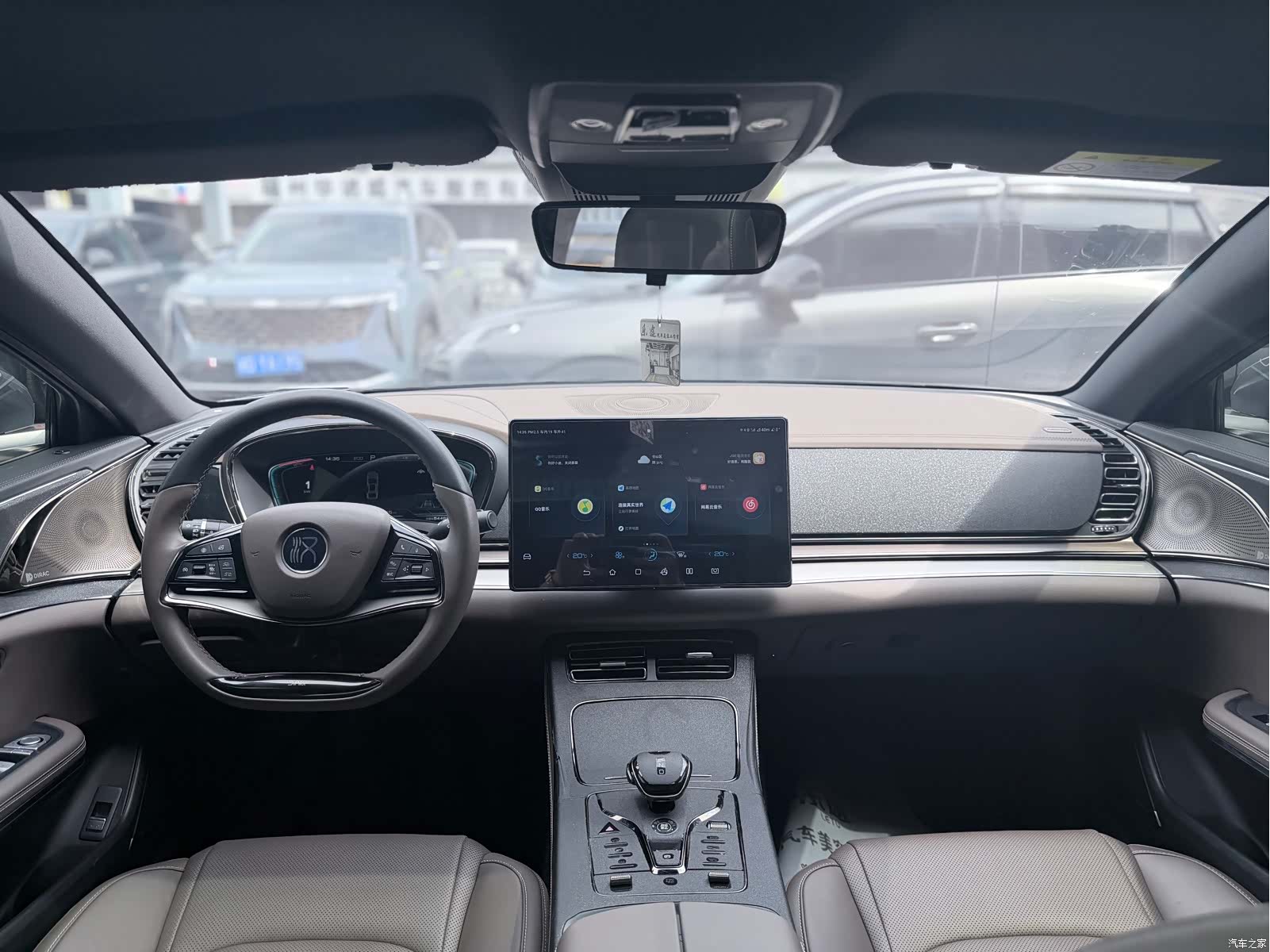 BYD Han, 2022 9