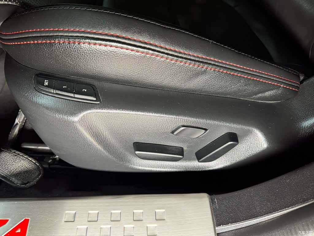 Mazda Atenza, 2015 18