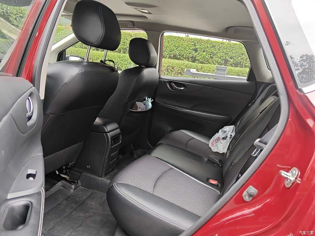 Nissan Tiida, 2018 15