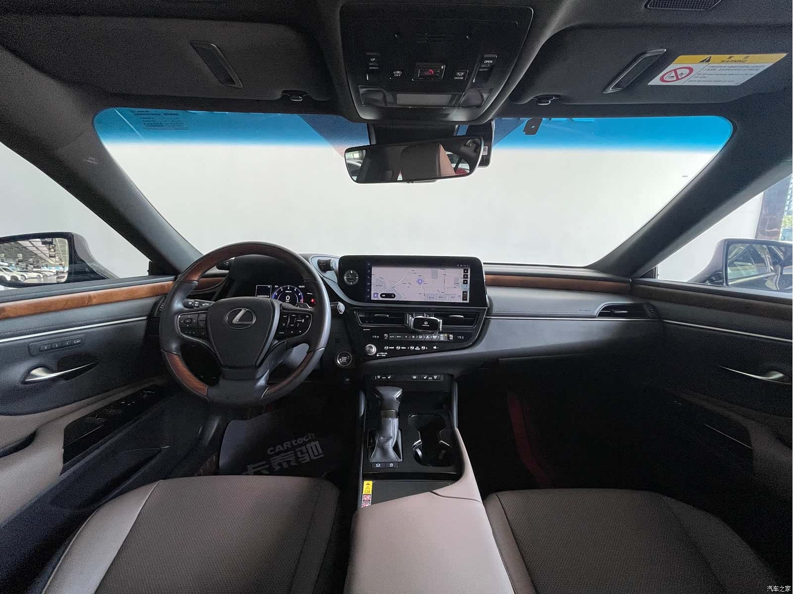 Lexus ES, 2023 27