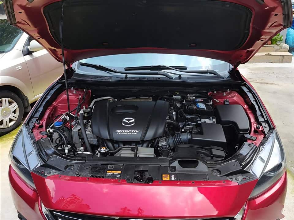 Mazda 3 Angkesaila