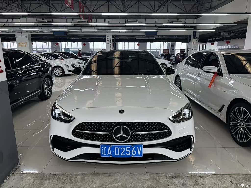 Mercedes-Benz C-Class, 2023 3