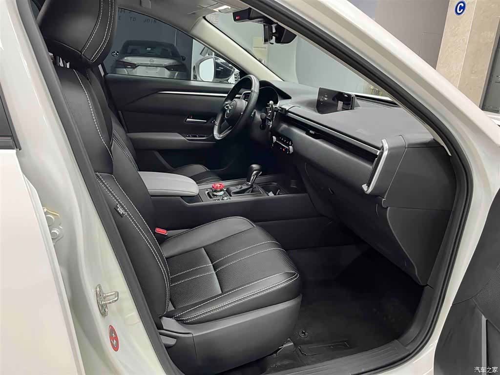 Mazda CX-50, 2023 12
