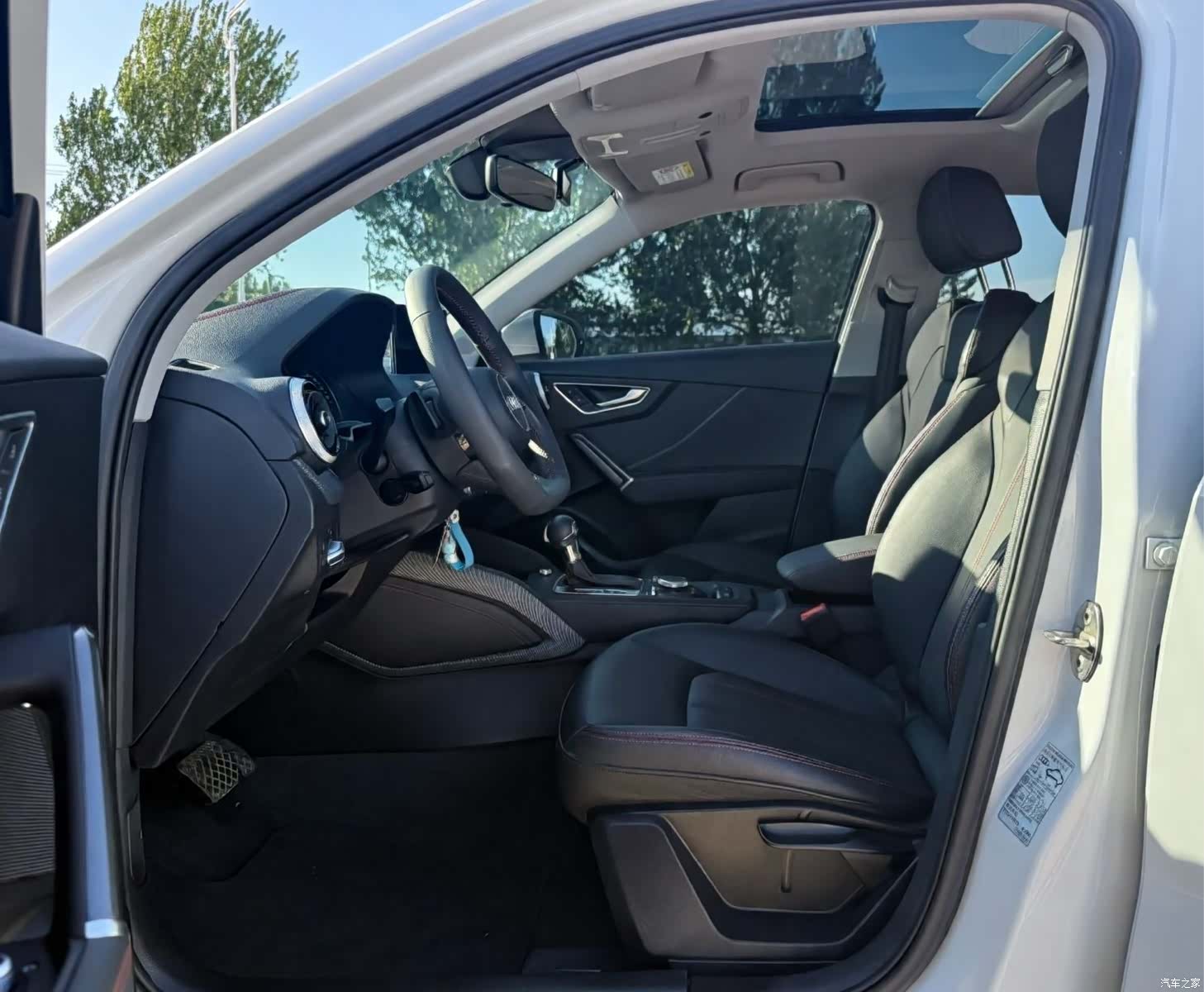 Audi Q2L, 2021 9