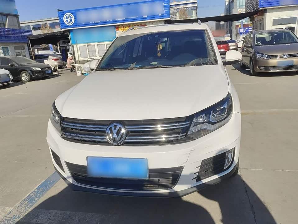 Volkswagen Tiguan Volkswagen Tiguan