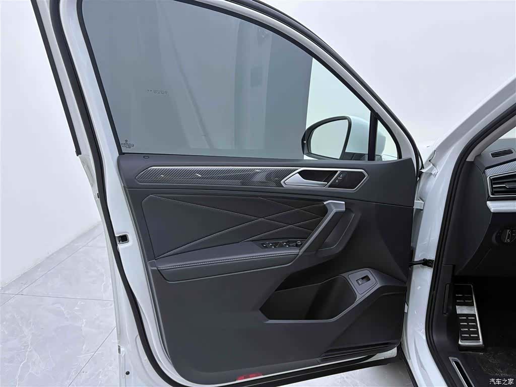 Volkswagen Tiguan L, 2024 16