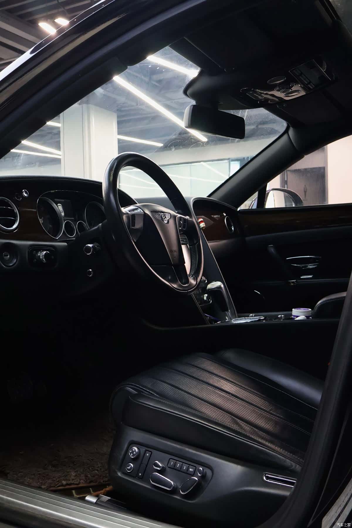 Bentley Flying Spur, 2017 7
