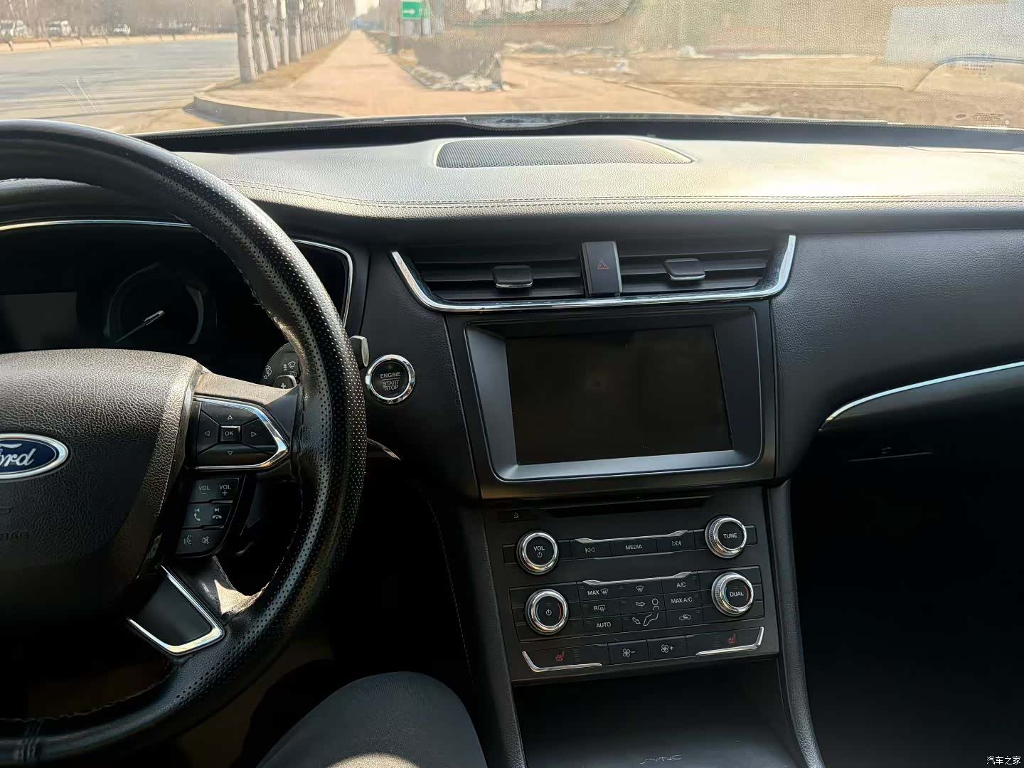 Ford Taurus, 2017 8