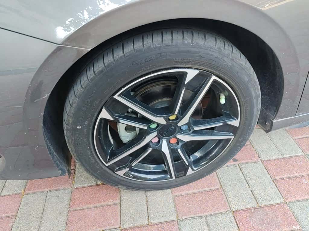 Geely Binray, 2023 23