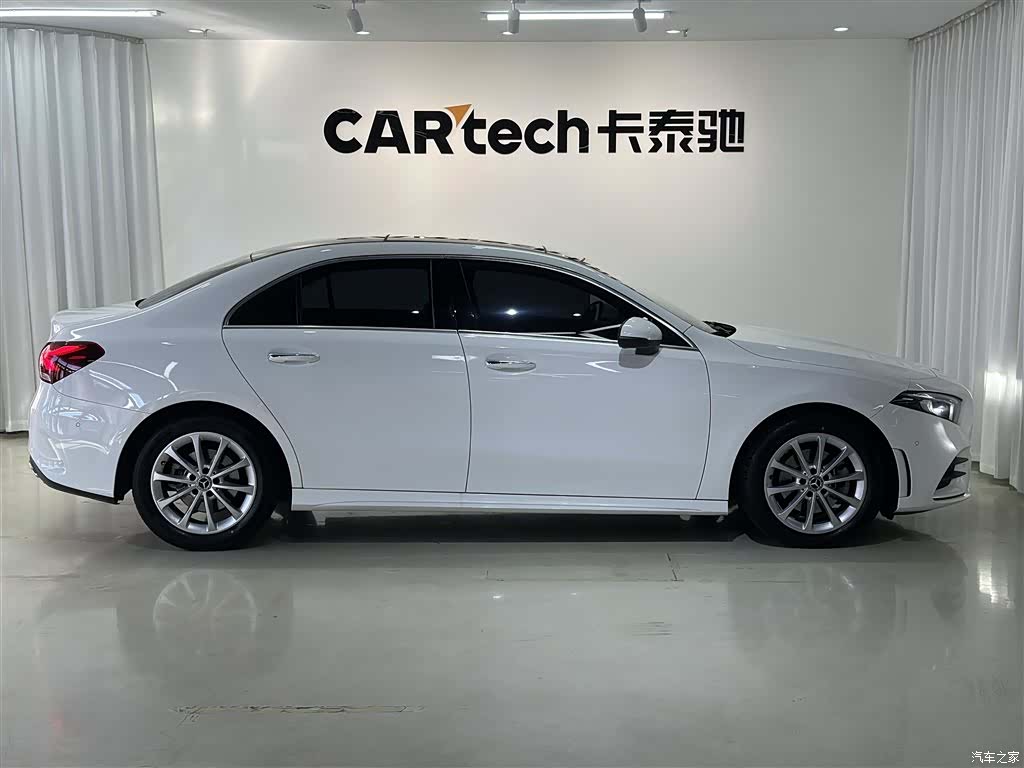Mercedes-Benz A-Class, 2019 4
