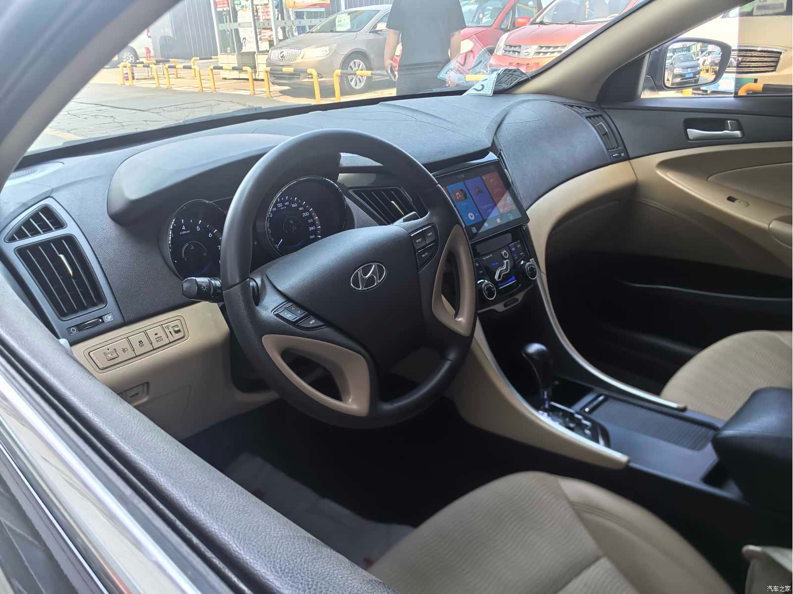 Hyundai Sonata, 2012 8
