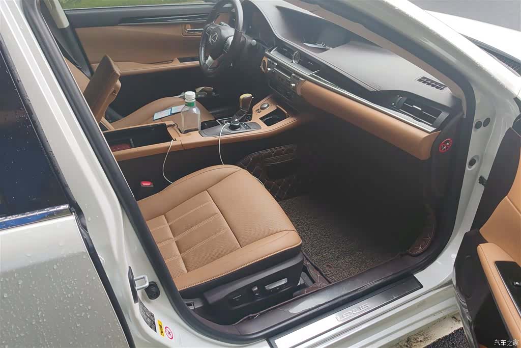 Lexus ES, 2017 8