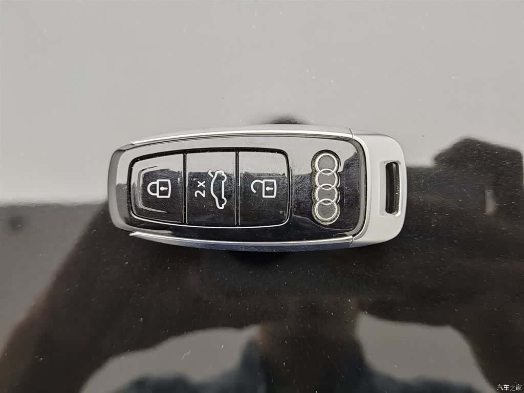 Audi A8L, 2022 19