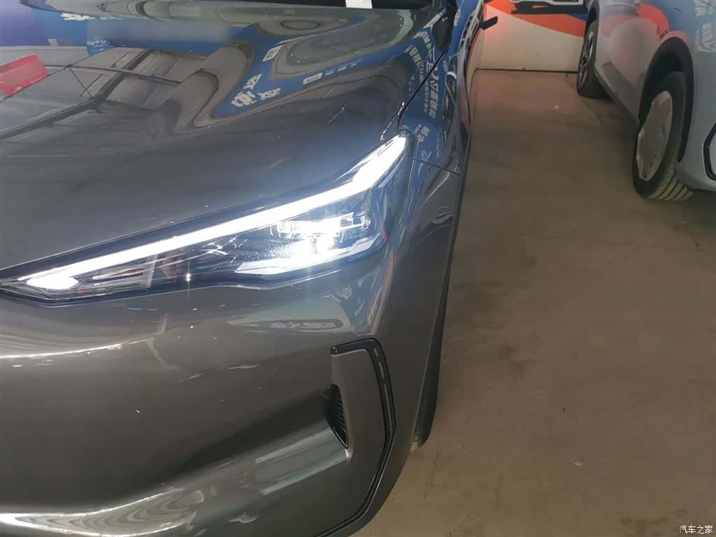 Geely Galaxy E5, 2026 24