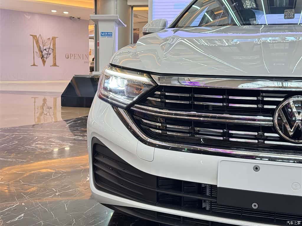 Volkswagen Sagitar, 2025 13