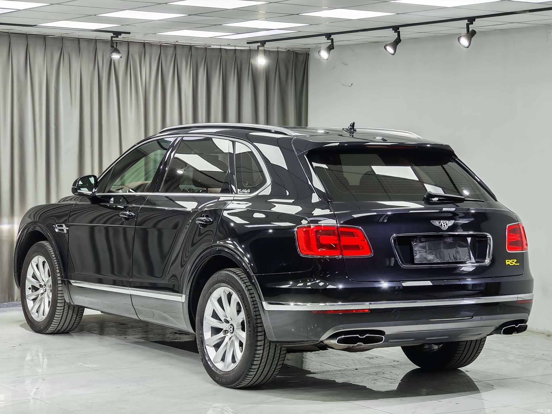 Bentley Bentayga, 2018 4