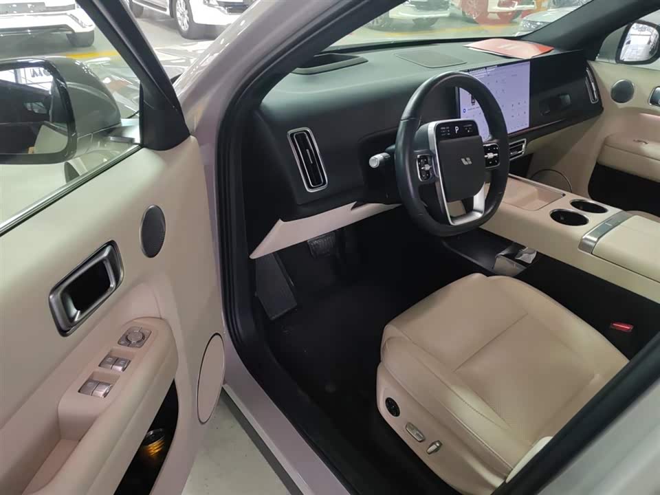 Li Auto Ideal L6
