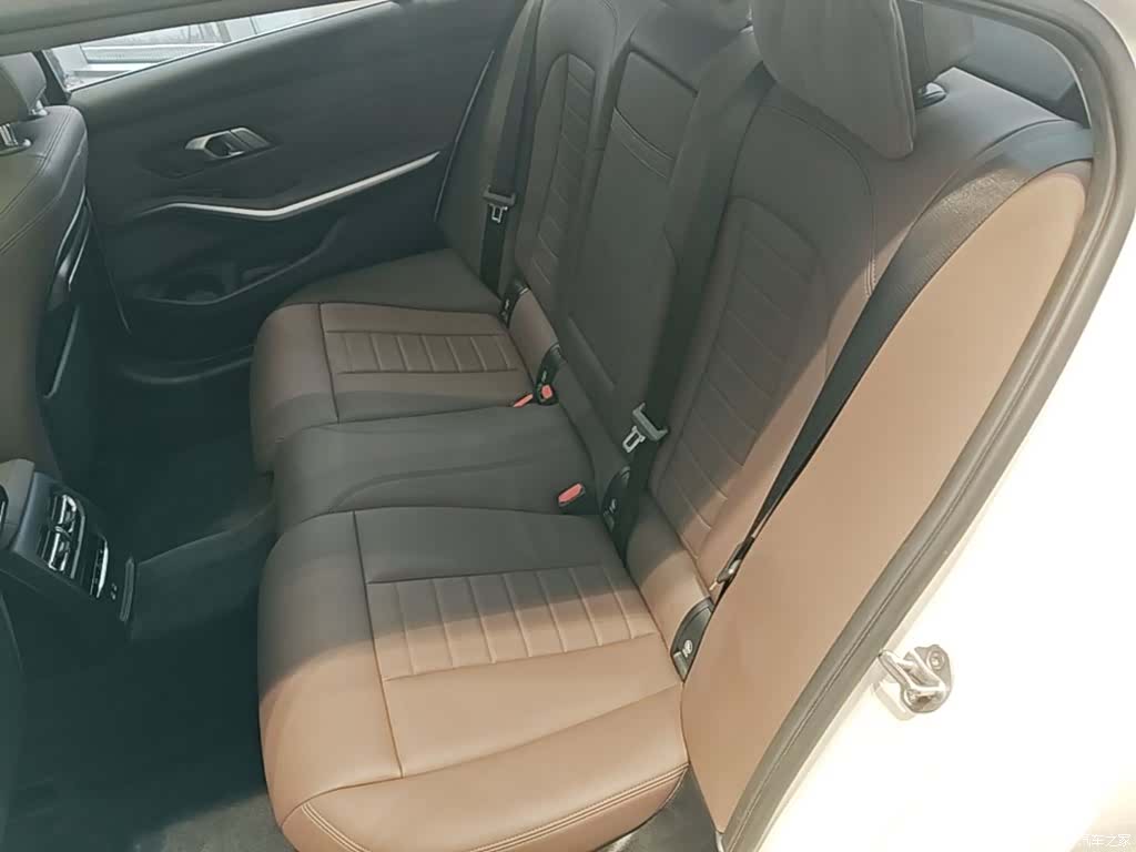 BMW 3 Series, 2021 24