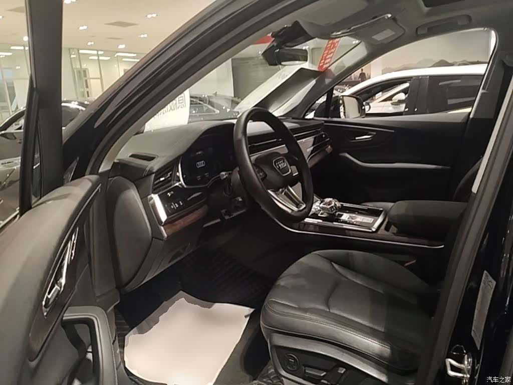 Audi Q7, 2023 16