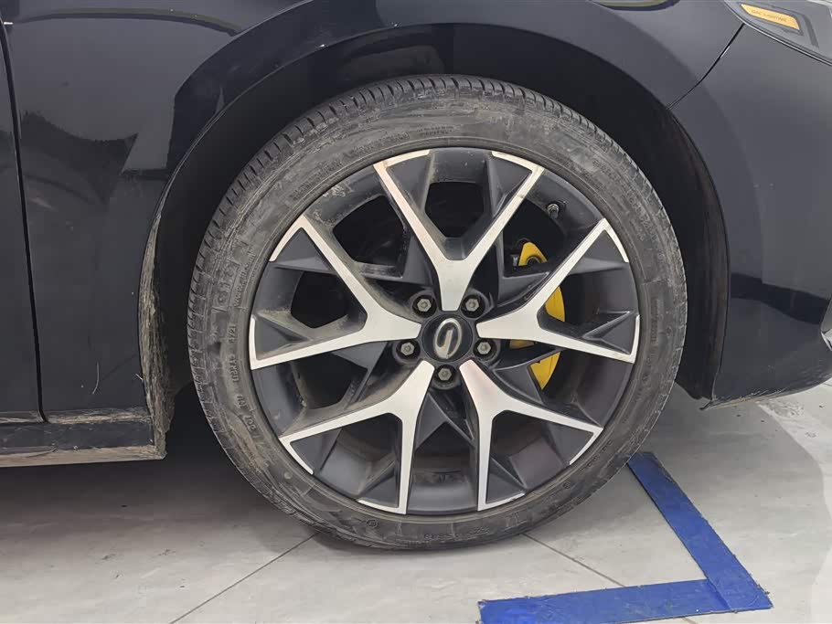 Trumpchi Shadow Leopard