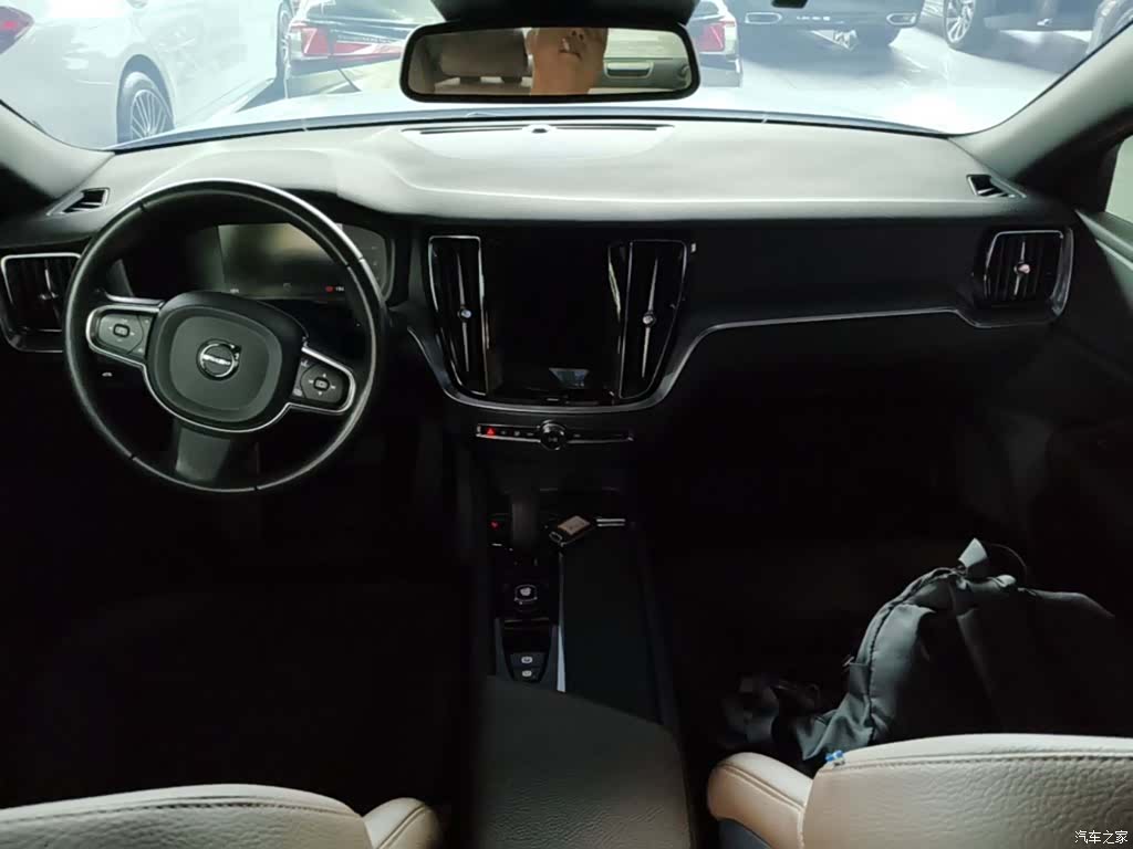 Volvo S60, 2022 6