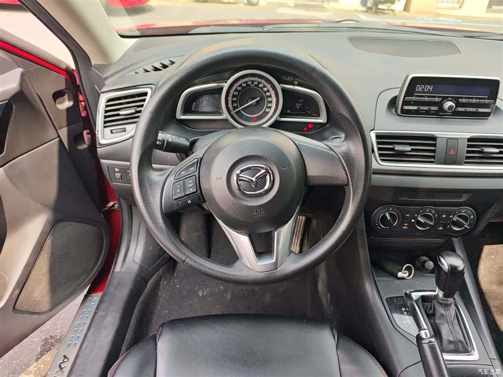 Mazda Mazda3, 2015 3