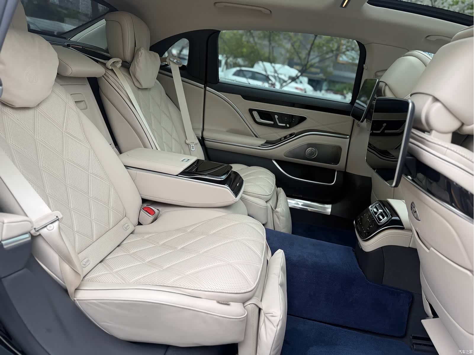 Maybach S-Class, 2024 6