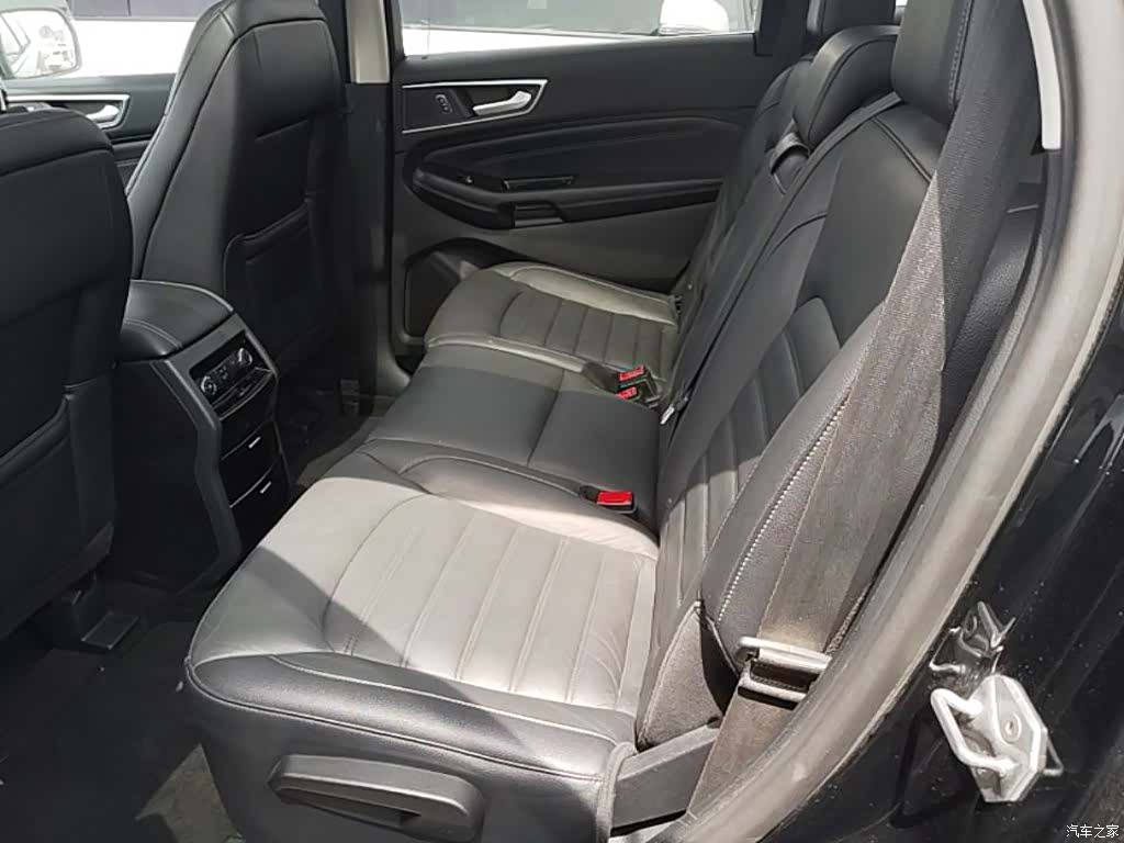 Ford Edge, 2018 17