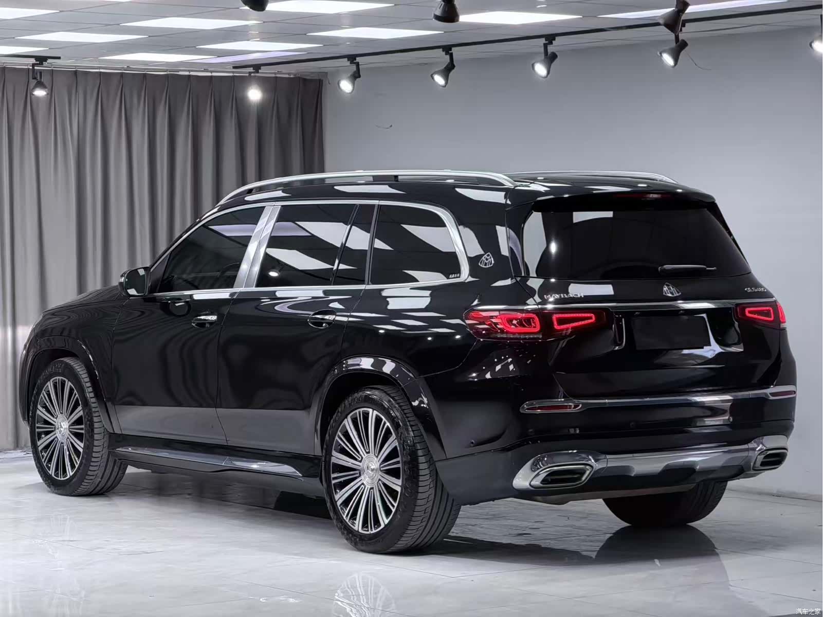 Maybach GLS, 2022 11