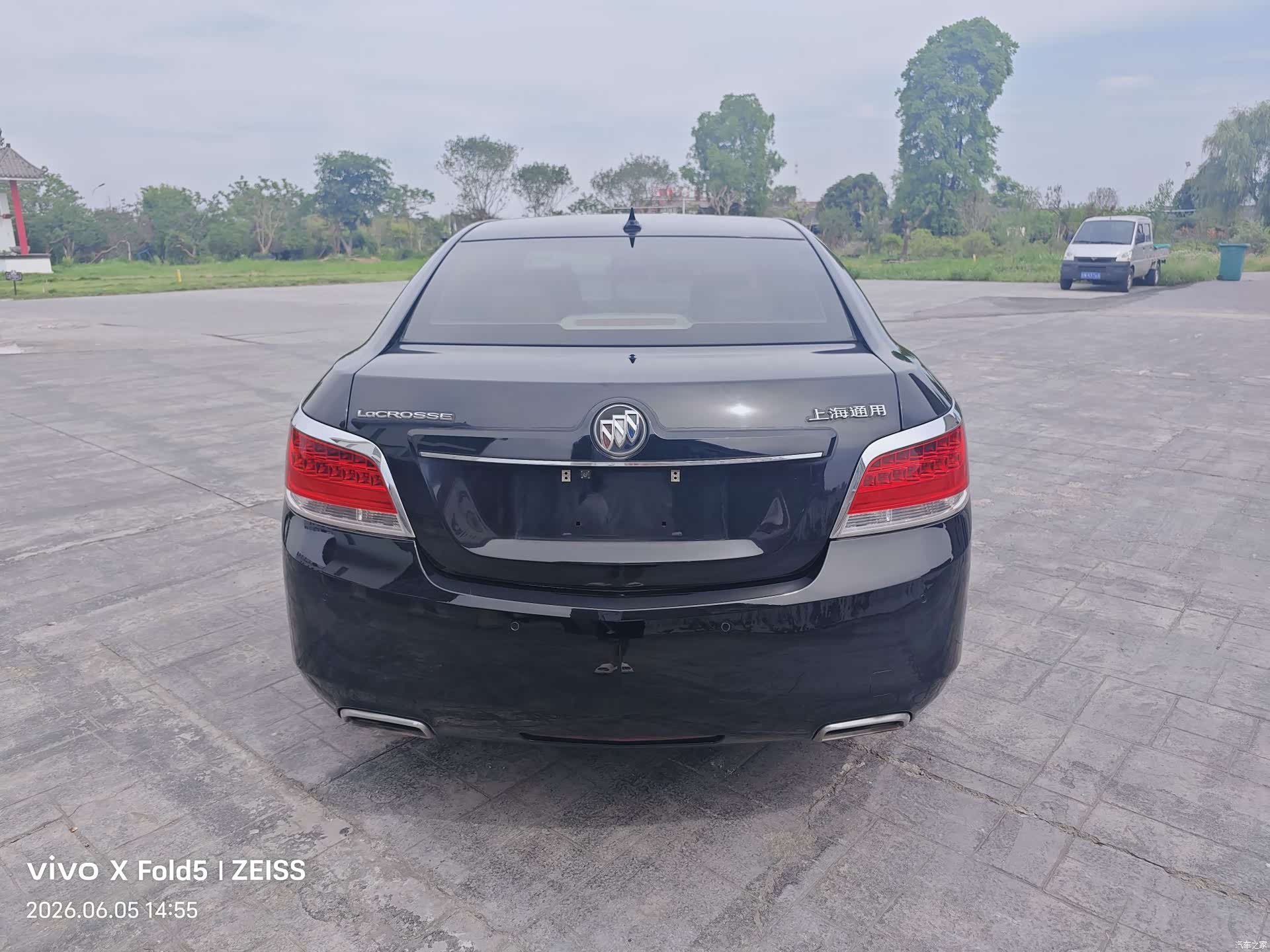 Buick LaCrosse, 2011 8