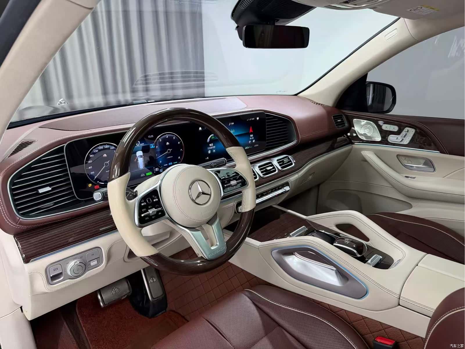 Maybach GLS, 2022 4