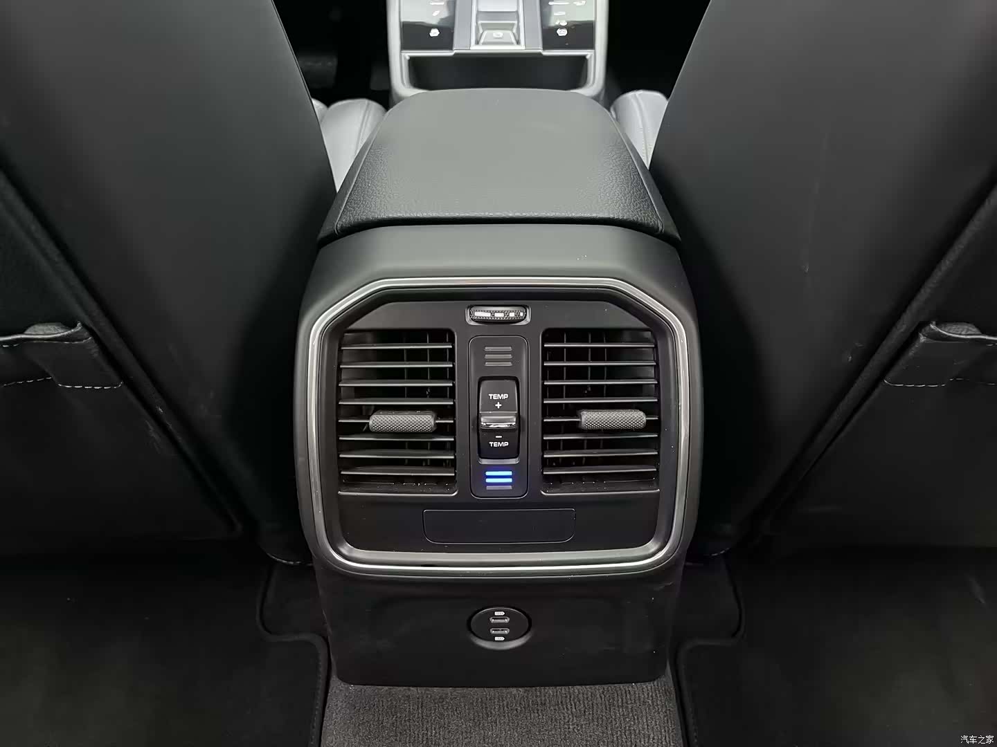 Porsche Macan, 2023 10
