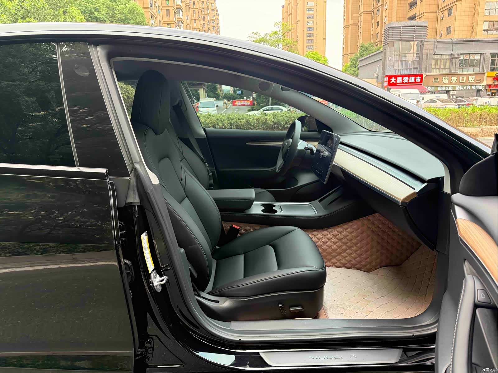 Tesla Model 3, 2022 11