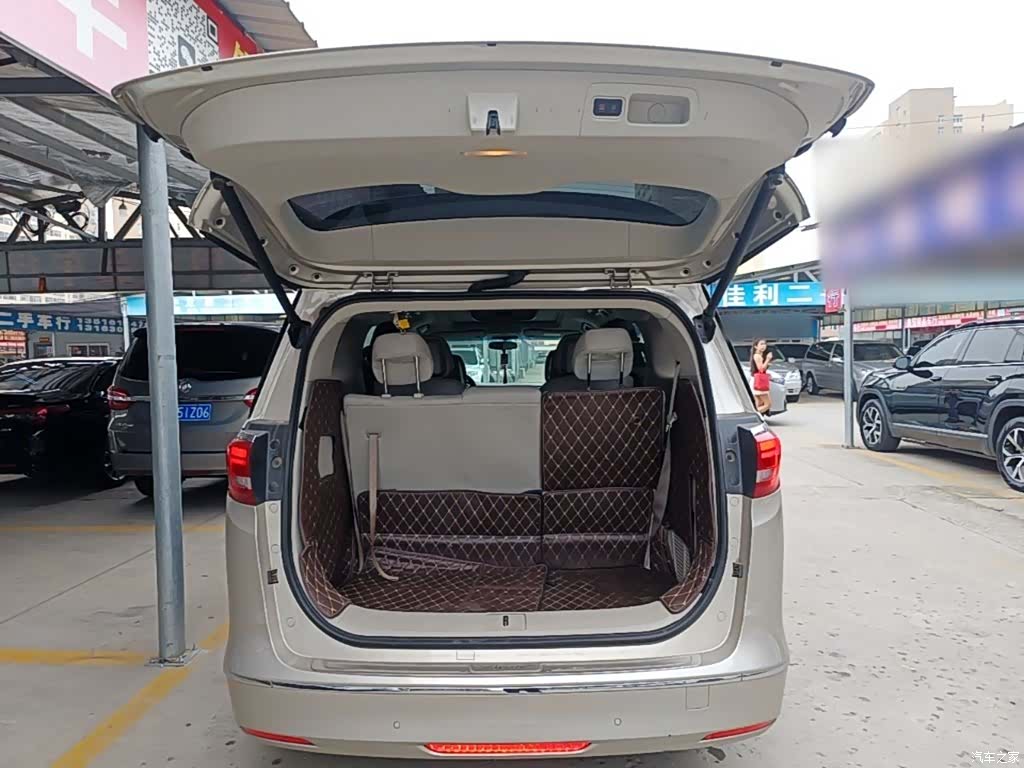 Buick GL8, 2019 19